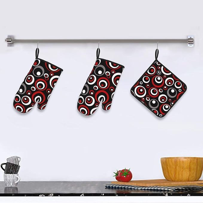Retro Red Circles Oven Mitt and Pot Holder Set