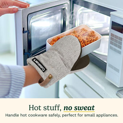 Cuisinart Heritage Mini Oven Mitts – 5.5” x 7” Heat-Resistant Kitchen Mitts
